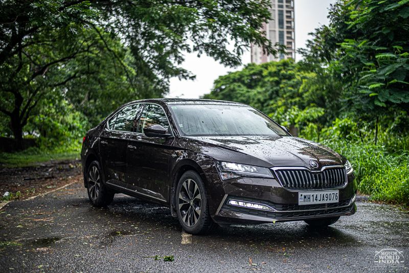 2020 Skoda Superb BS-6 Road Test Review - Premium Perfection - Motor World  India